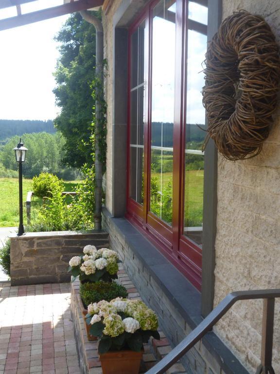 Готель Chalet Sur Lesse Maissin Екстер'єр фото
